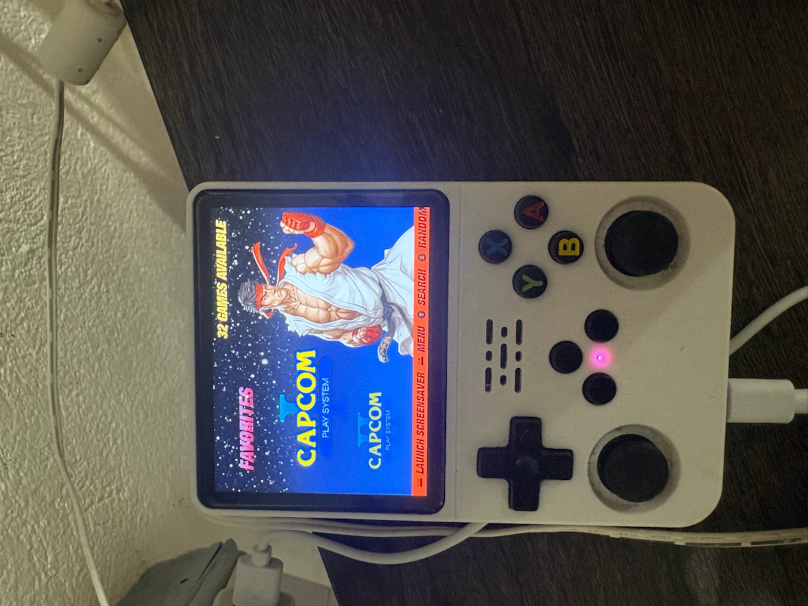 R36S Open Source Handheld Game Console - photo 2