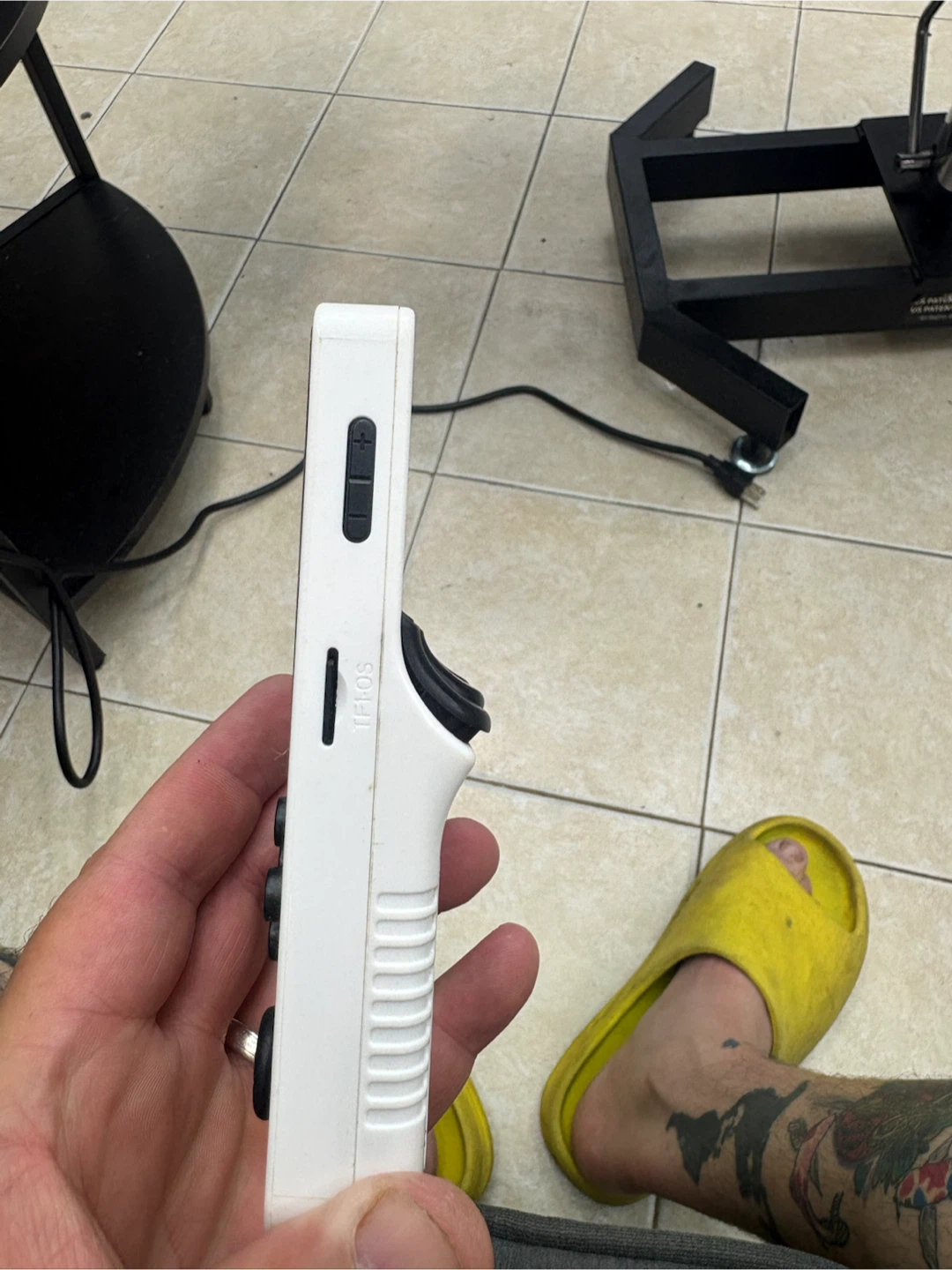 R36S Open Source Handheld Game Console - photo 4