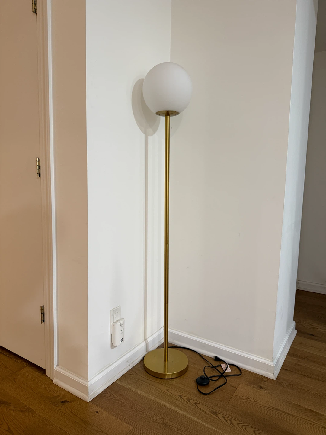 Modern Globe Floor Lamp - Gold & White - photo 2