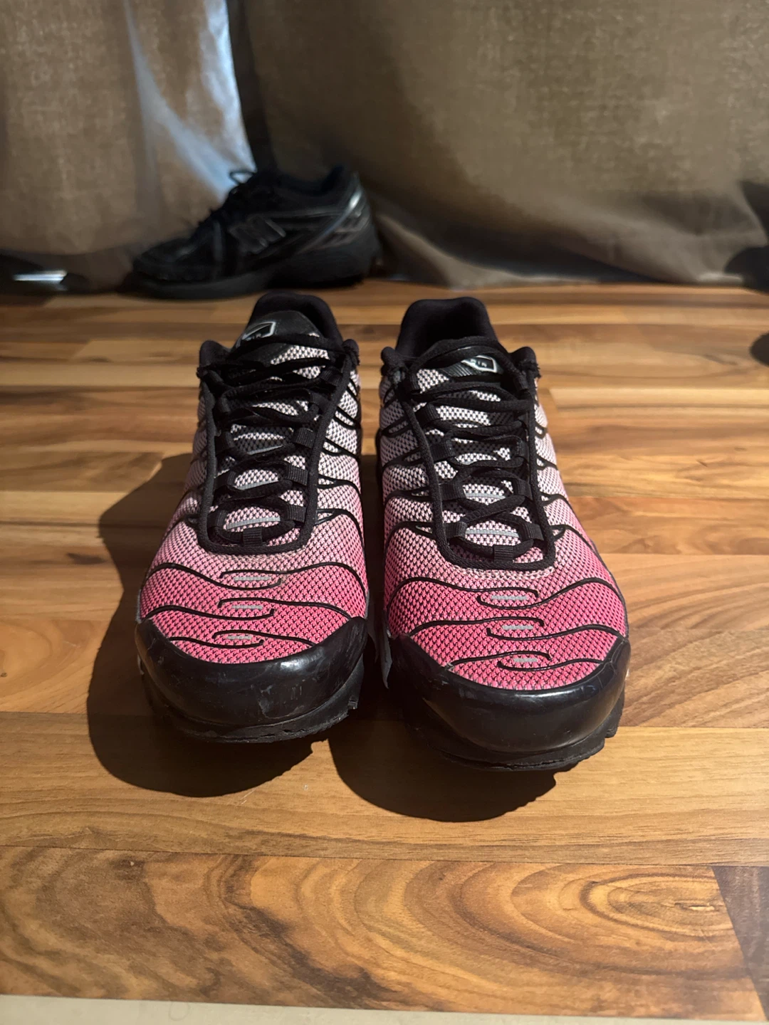 Nike Air Max Plus TN SE Pink Gradient Running Shoes - photo 2