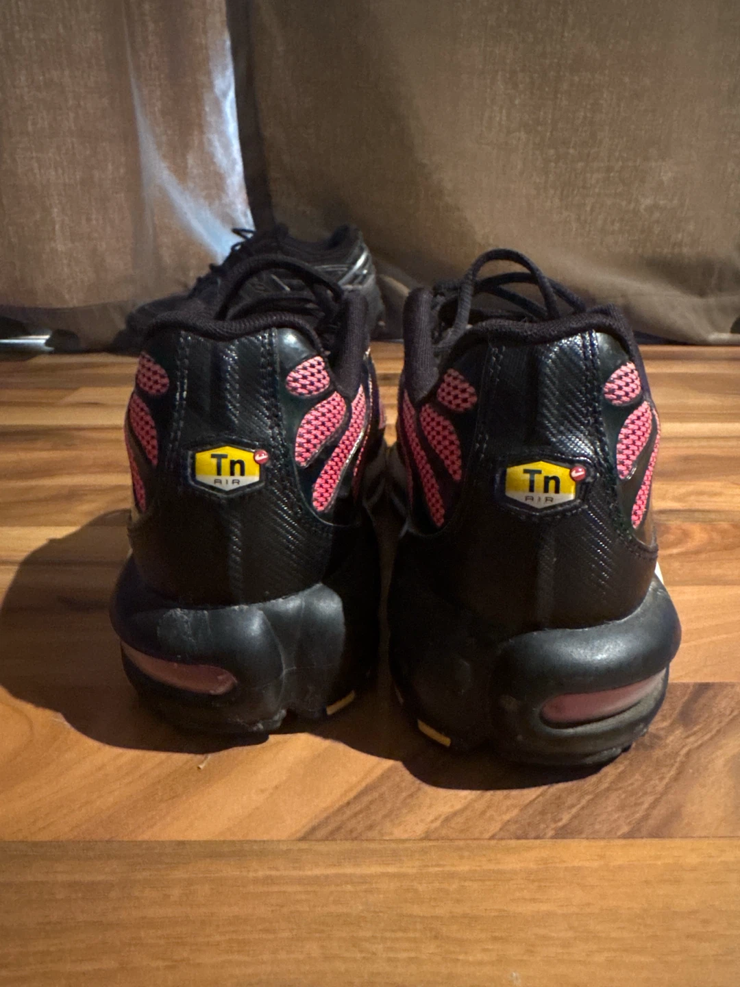 Nike Air Max Plus TN SE Pink Gradient Running Shoes - photo 3