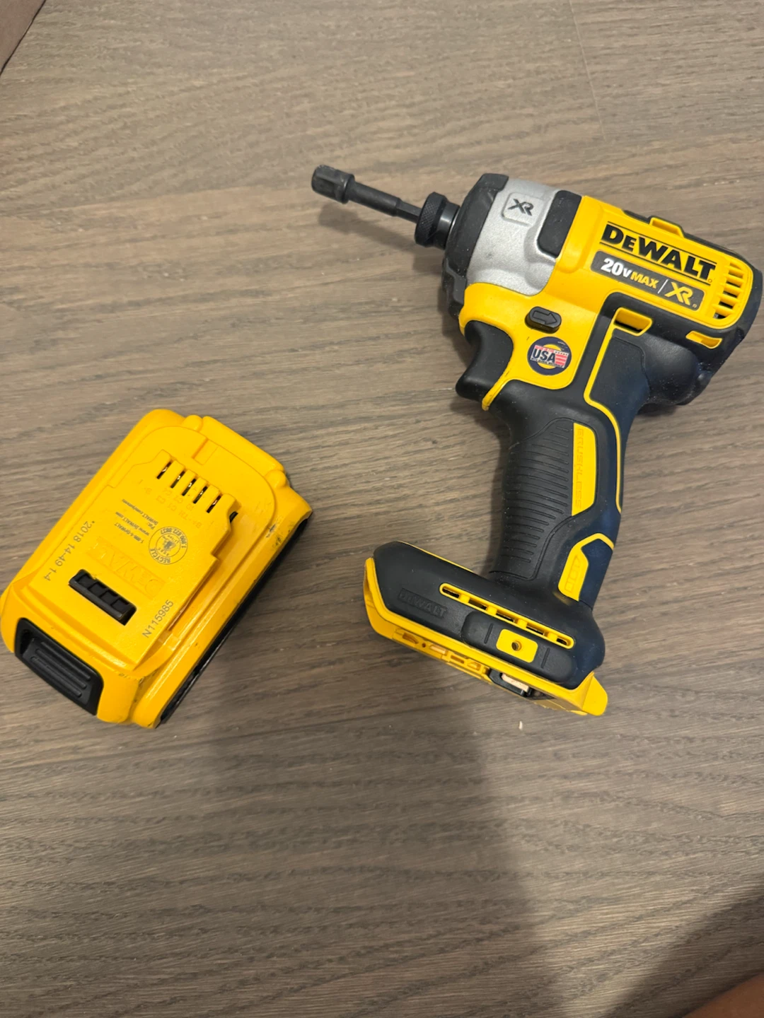 DEWALT drill - photo 2