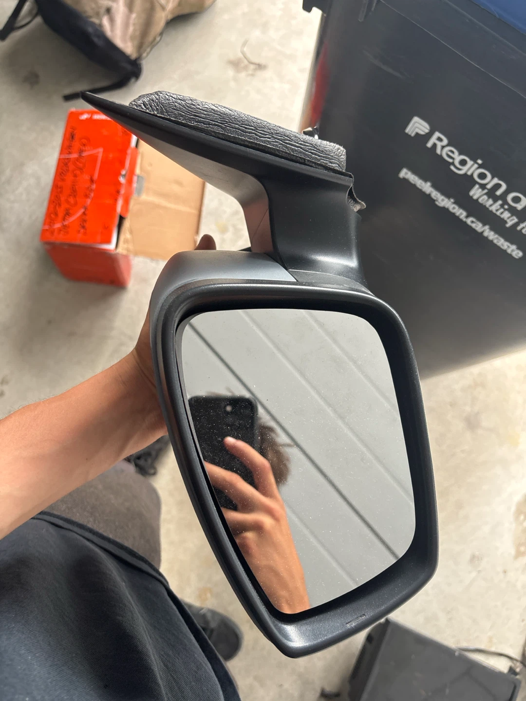 Volkswagen Jetta Driver Side Mirror - photo 2