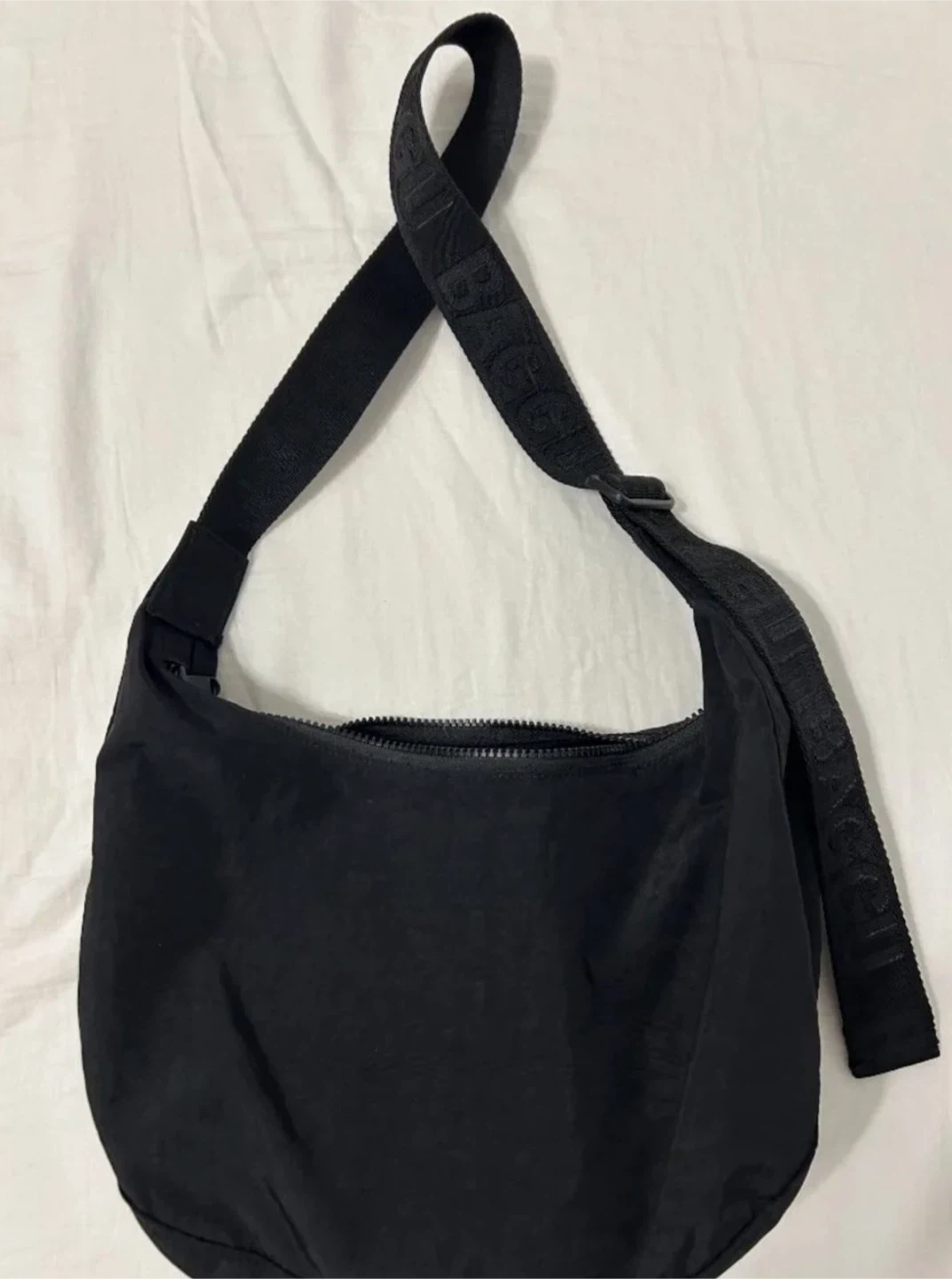 Baggu medium crescent bag