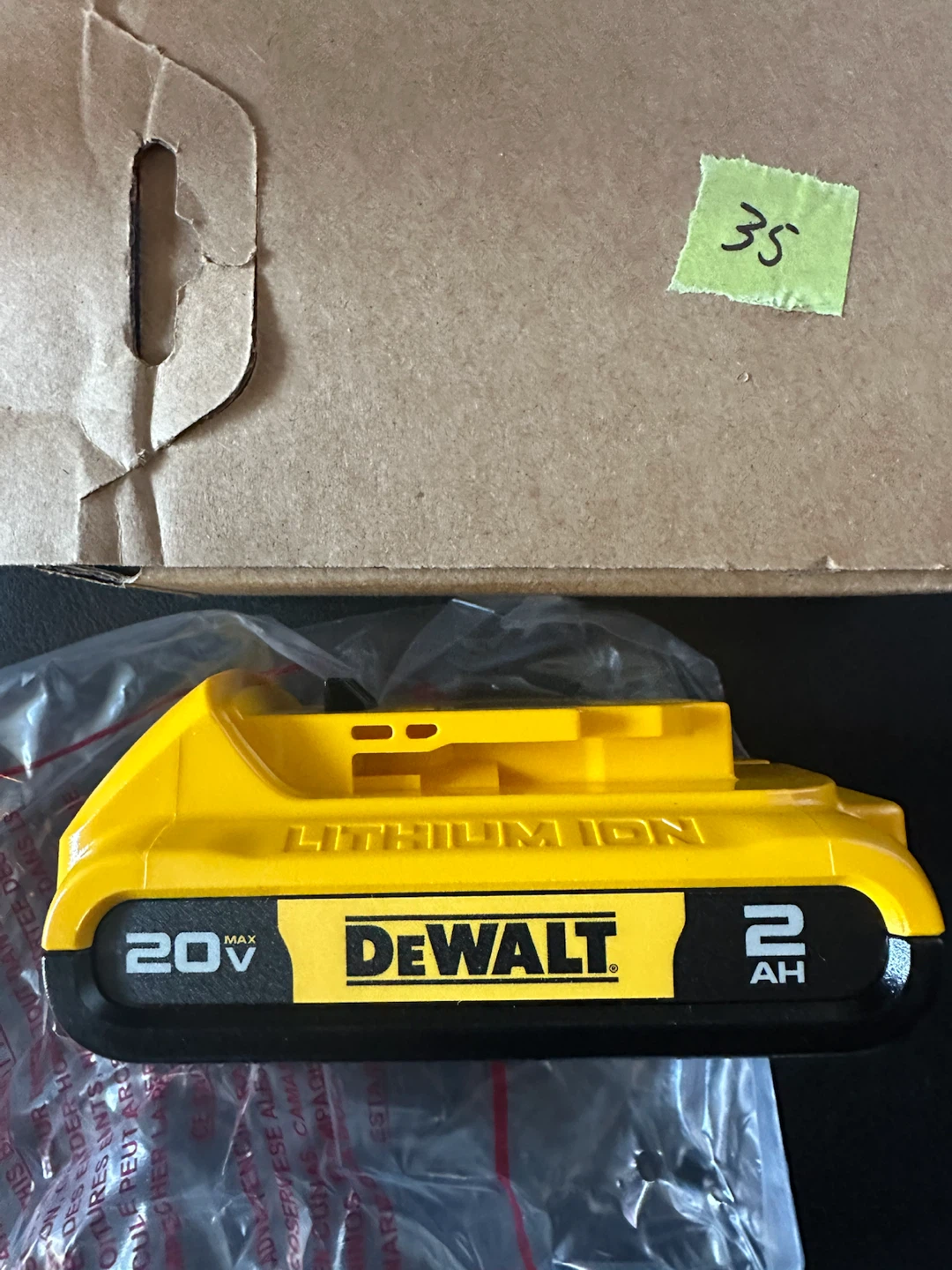 DEWALT DCB203 20V MAX Lithium-Ion Battery Pack 2.0Ah