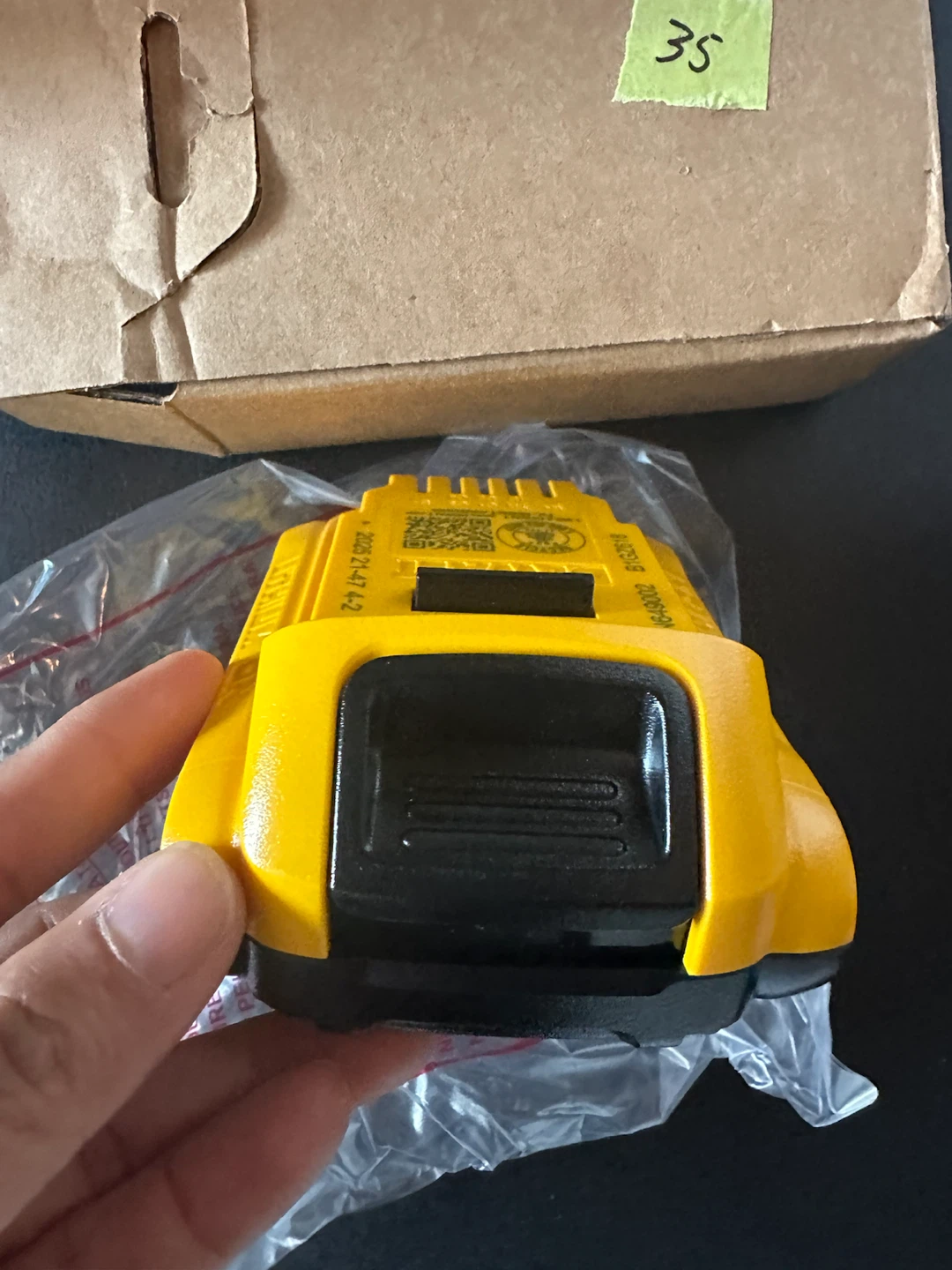 DEWALT DCB203 20V MAX Lithium-Ion Battery Pack 2.0Ah - photo 2