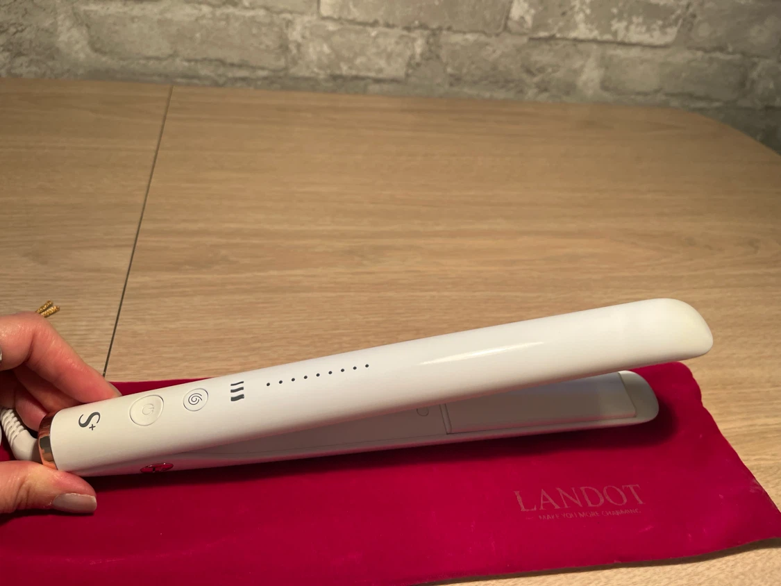 LANDOT White Hair Straightener with Pouch - photo 2