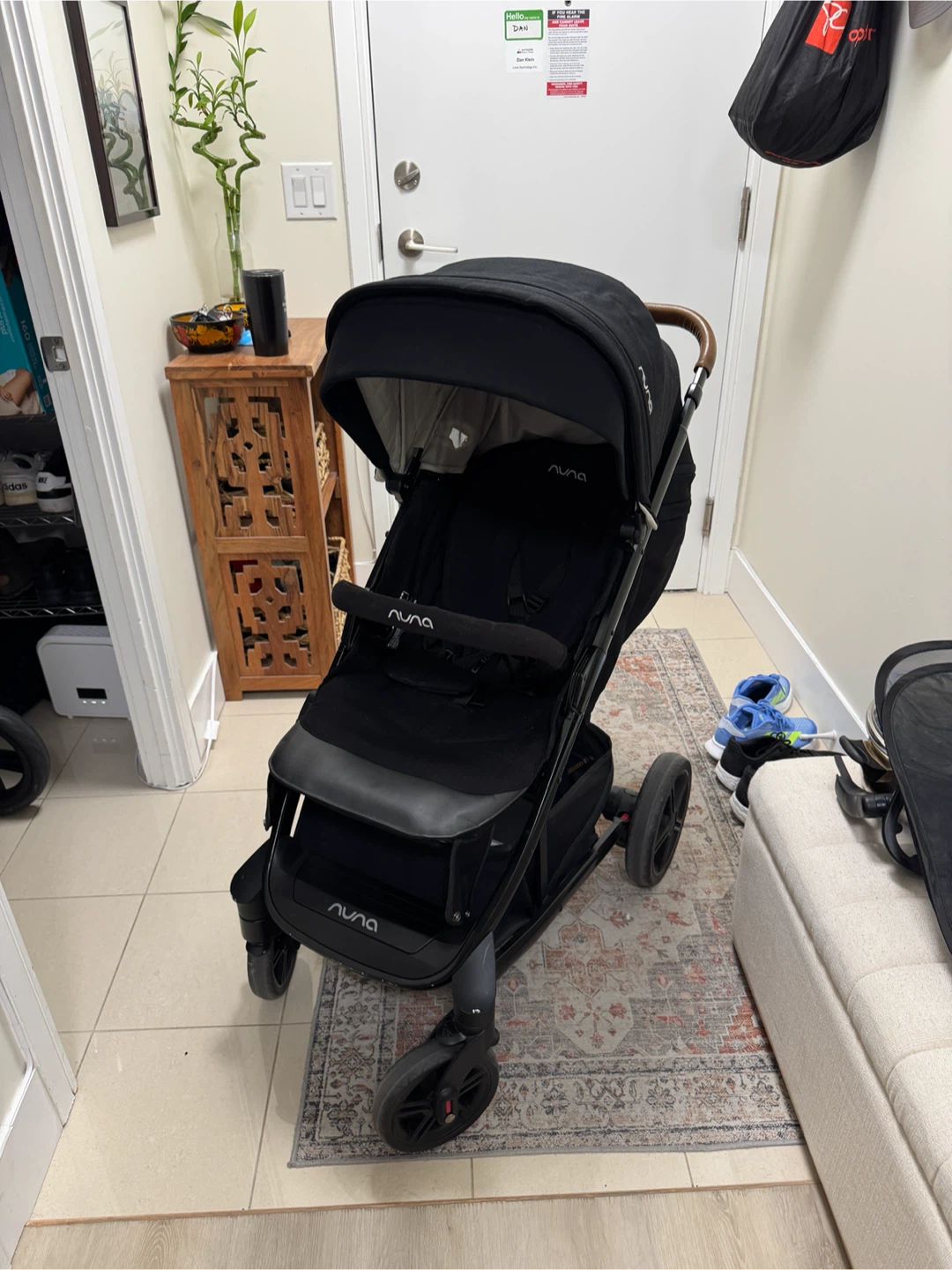 Nuna Travel System Stroller – Very Good Condition - photo 4