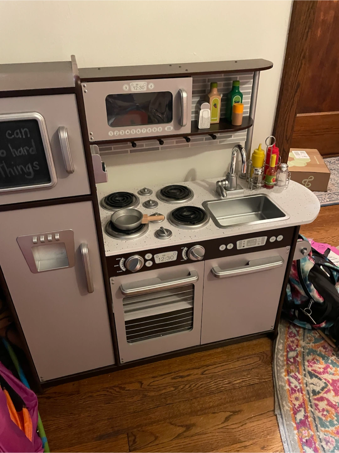 Kid Kraft Kitchen with accessories