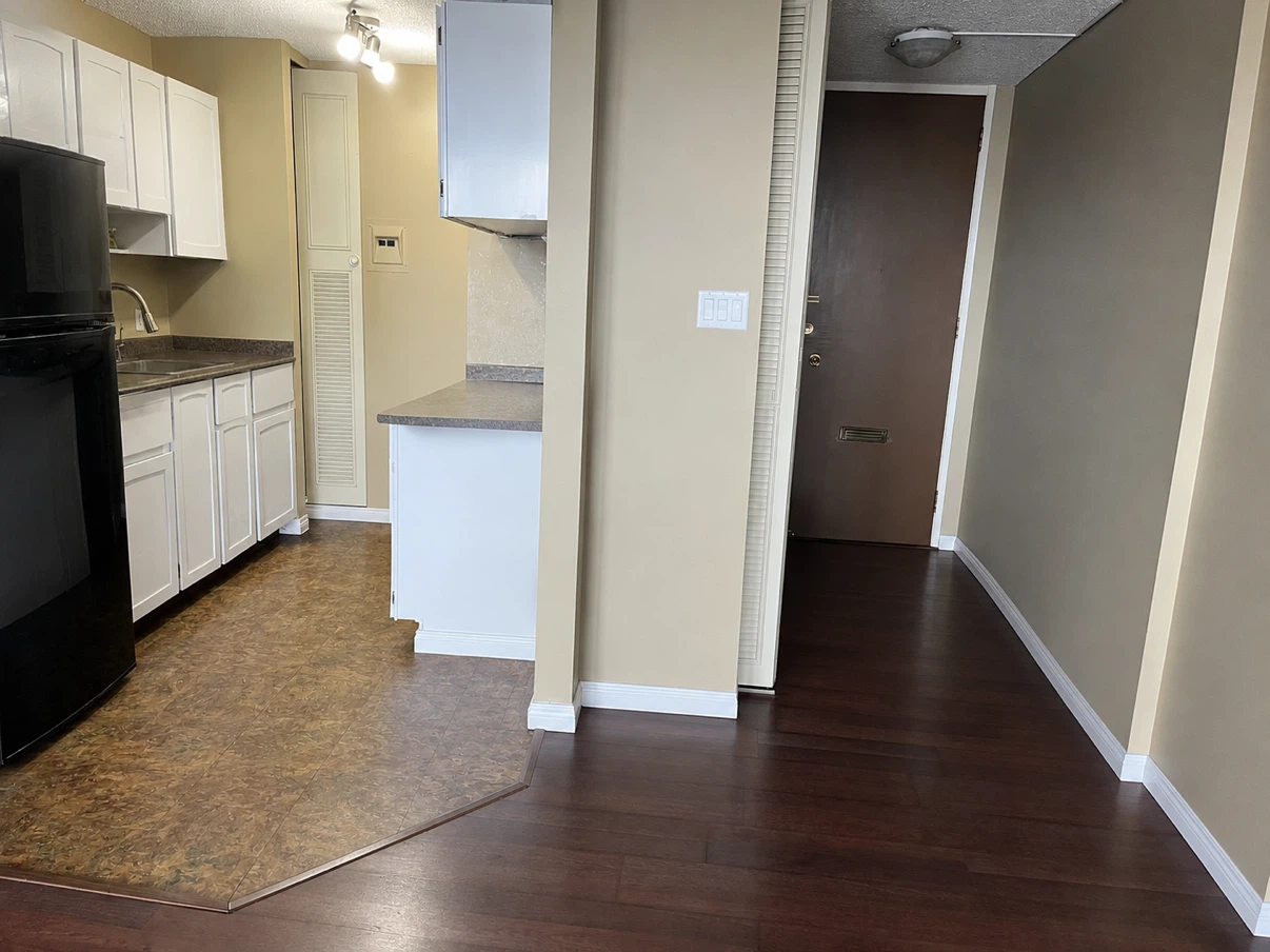 Apartment for Rent - 1 Bedroom - photo 3