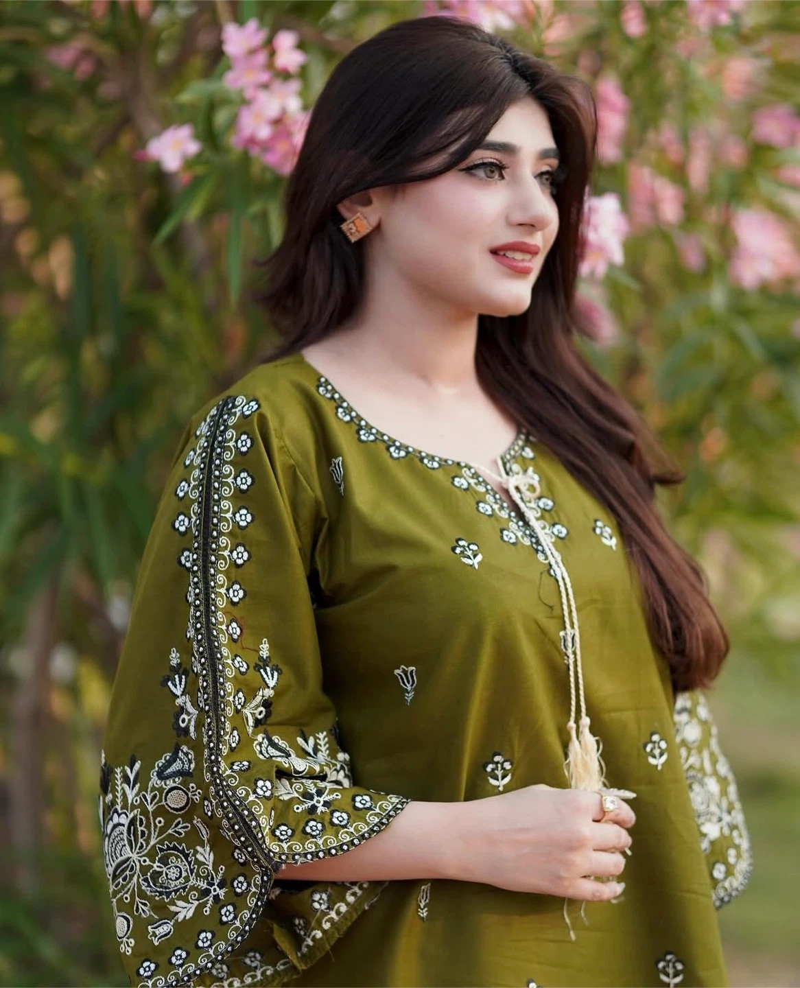Olive Green 2 Pc Embroidered Kurti & Pants Set - photo 3