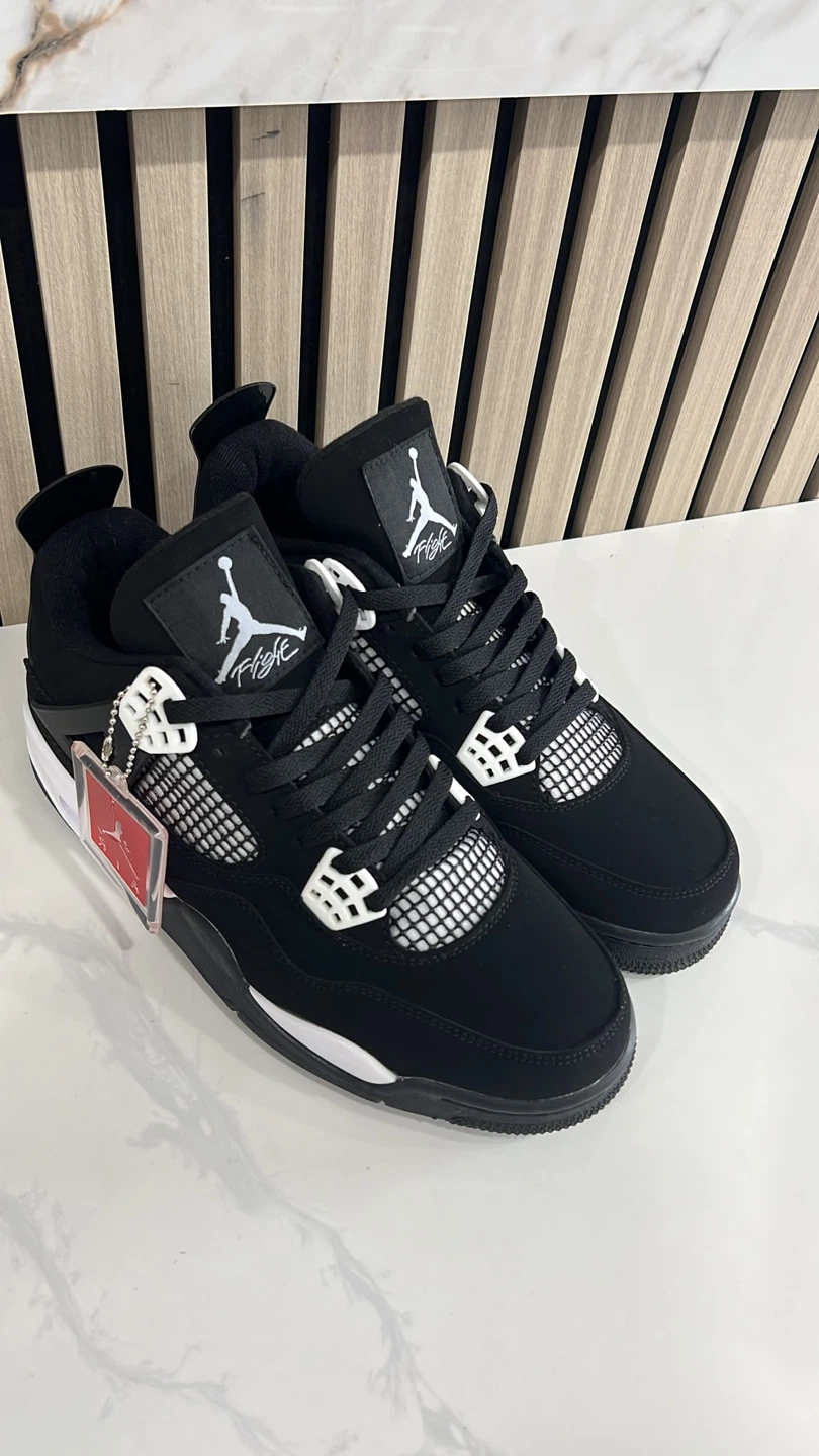 JORDAN 4 RETRO White THUNDER