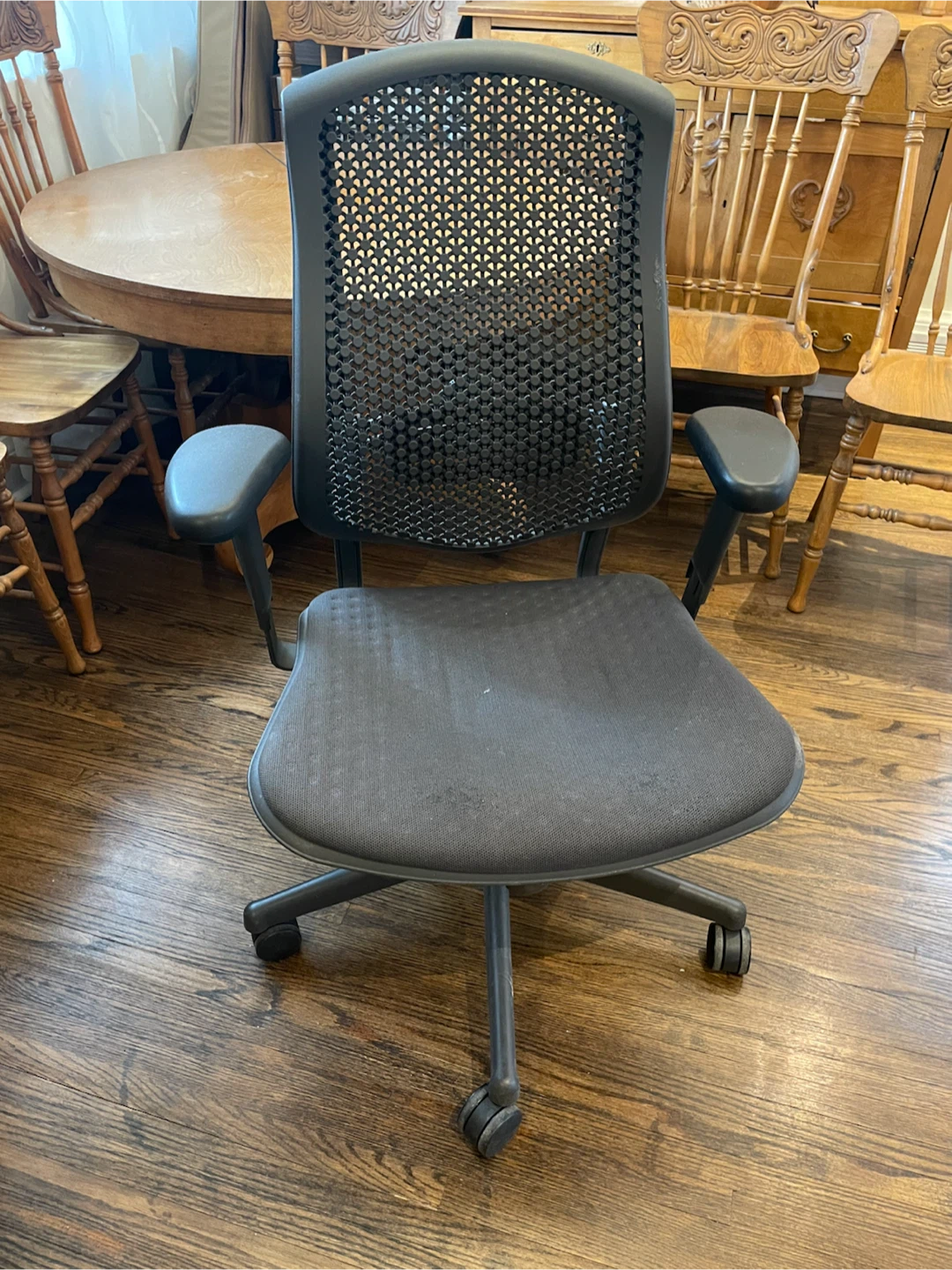 Herman-Miller Aeron Black Ergonomic Office Chair - photo 2