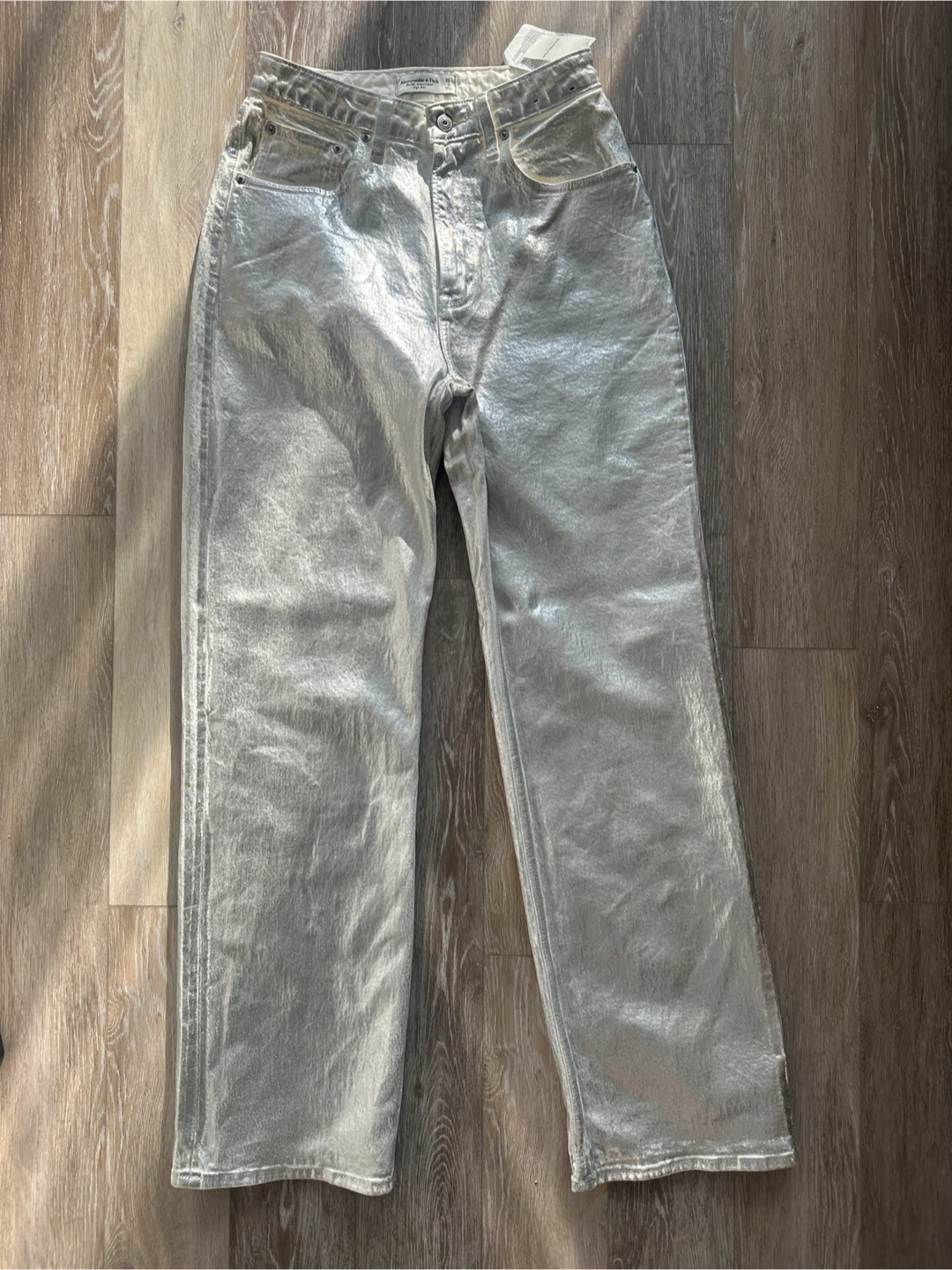 BRAND NEW Abercrombie & Fitch The 90s Relaxed Jean High Rise