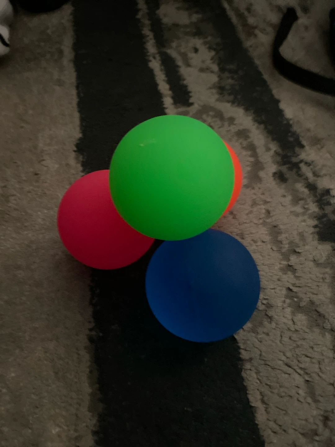 Set of 4 colourful stress balls - photo 3
