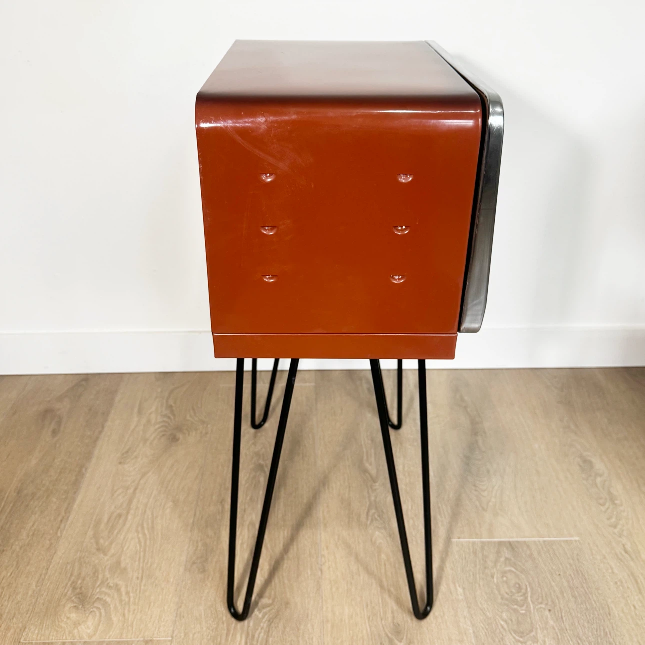 Mid-Century upcycled vintage bread box accent table /storage - photo 3