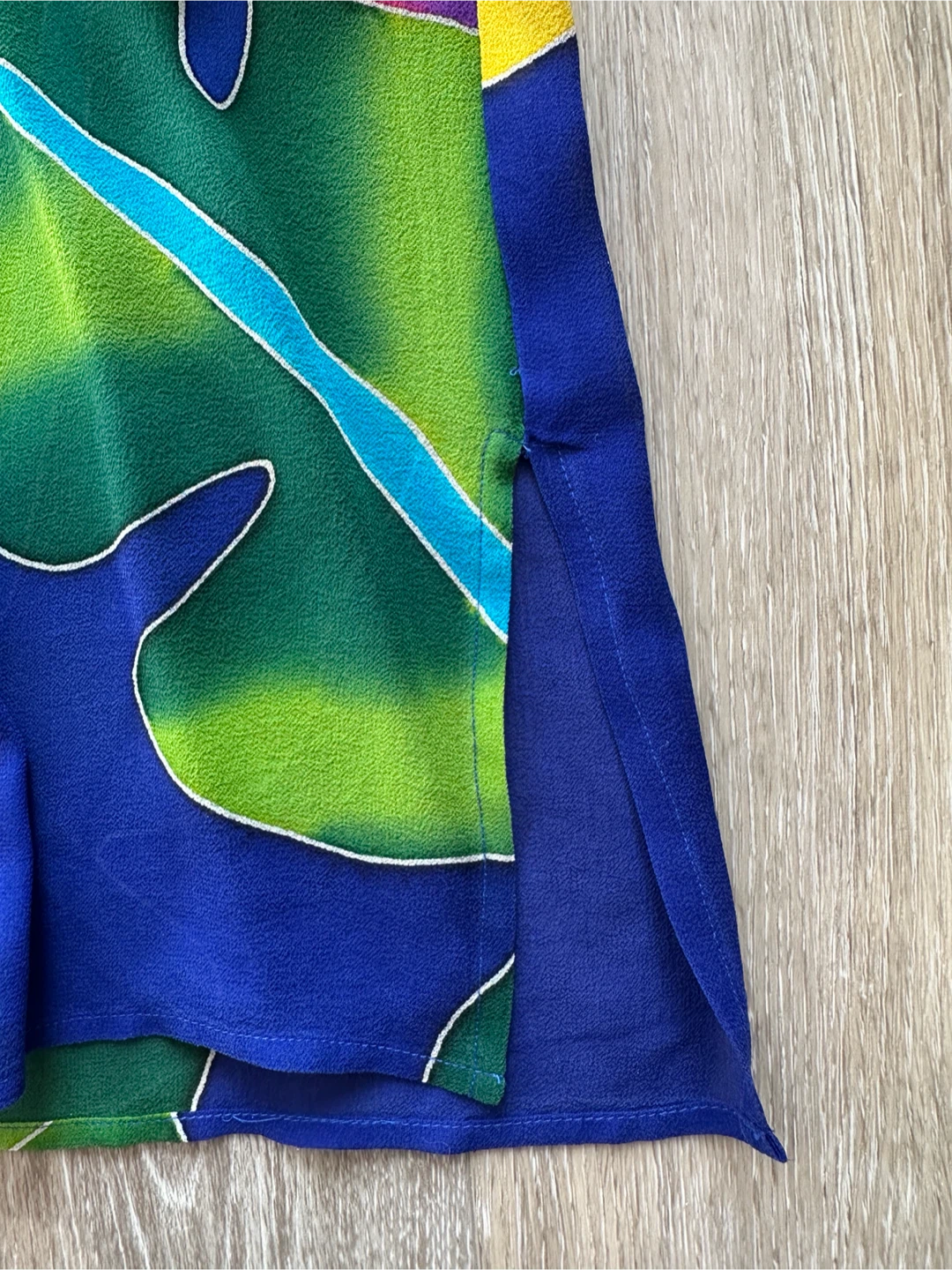 Vintage rainbow Simply Silk Hawaiian Print Button-Up Shirt - photo 4