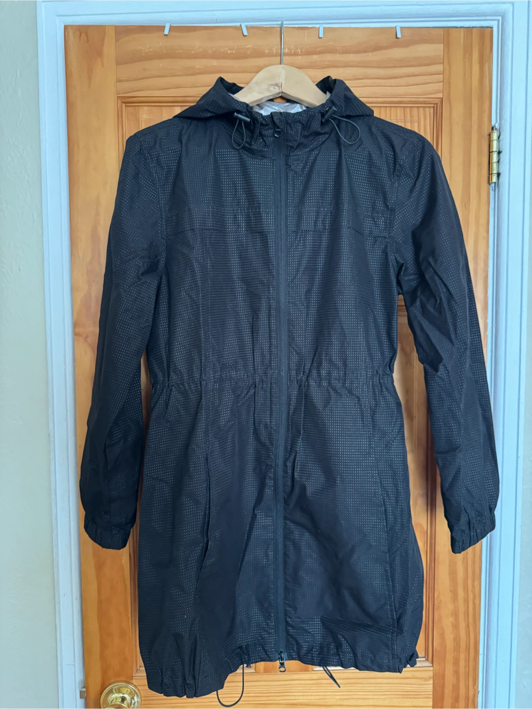 Joe Fresh Active Lightweight Windbreaker – Black (Size S)