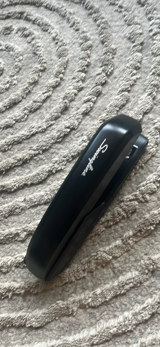 Swingline Black Stapler with staples