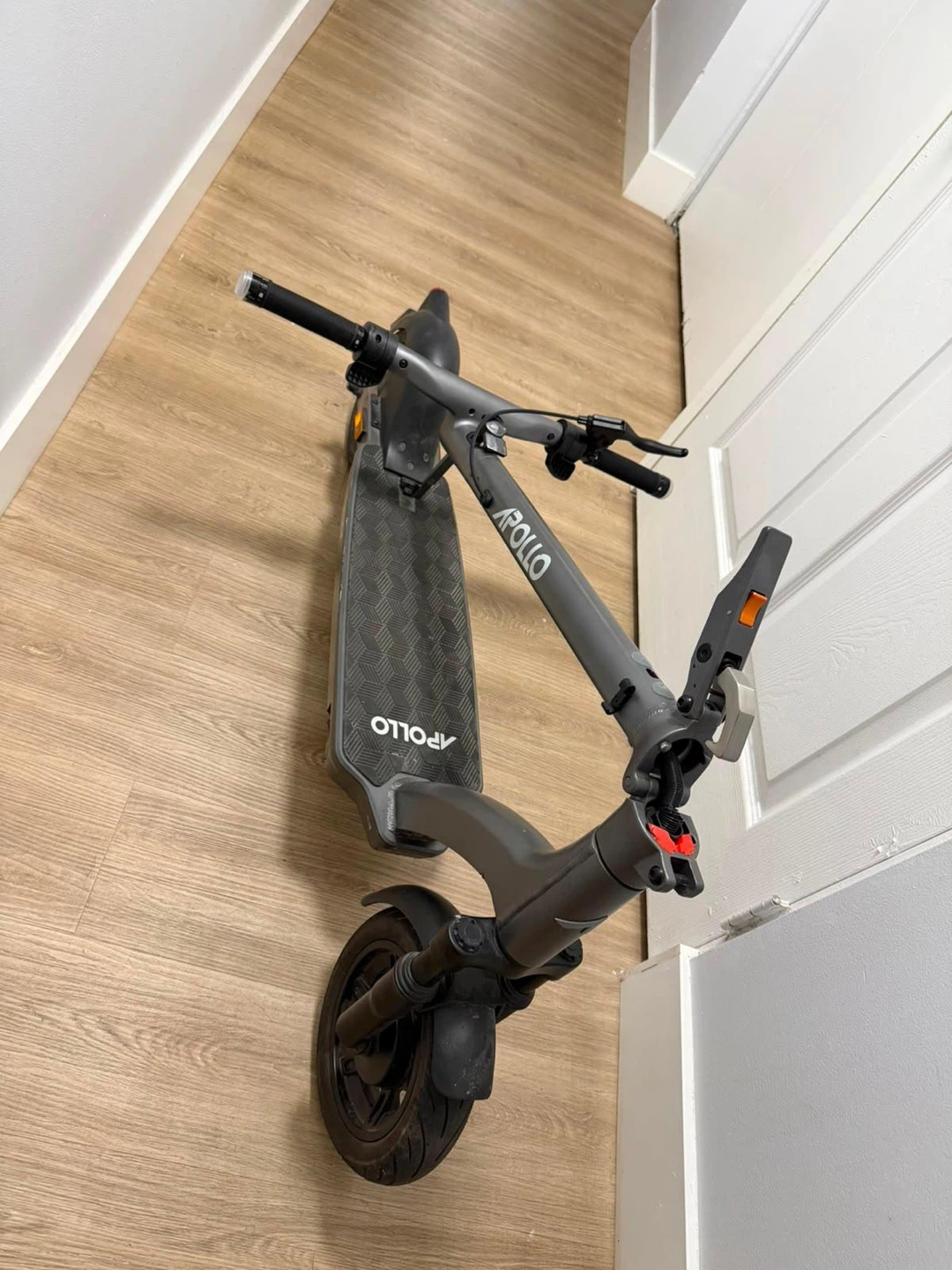 Apollo Electric Scooter - photo 2
