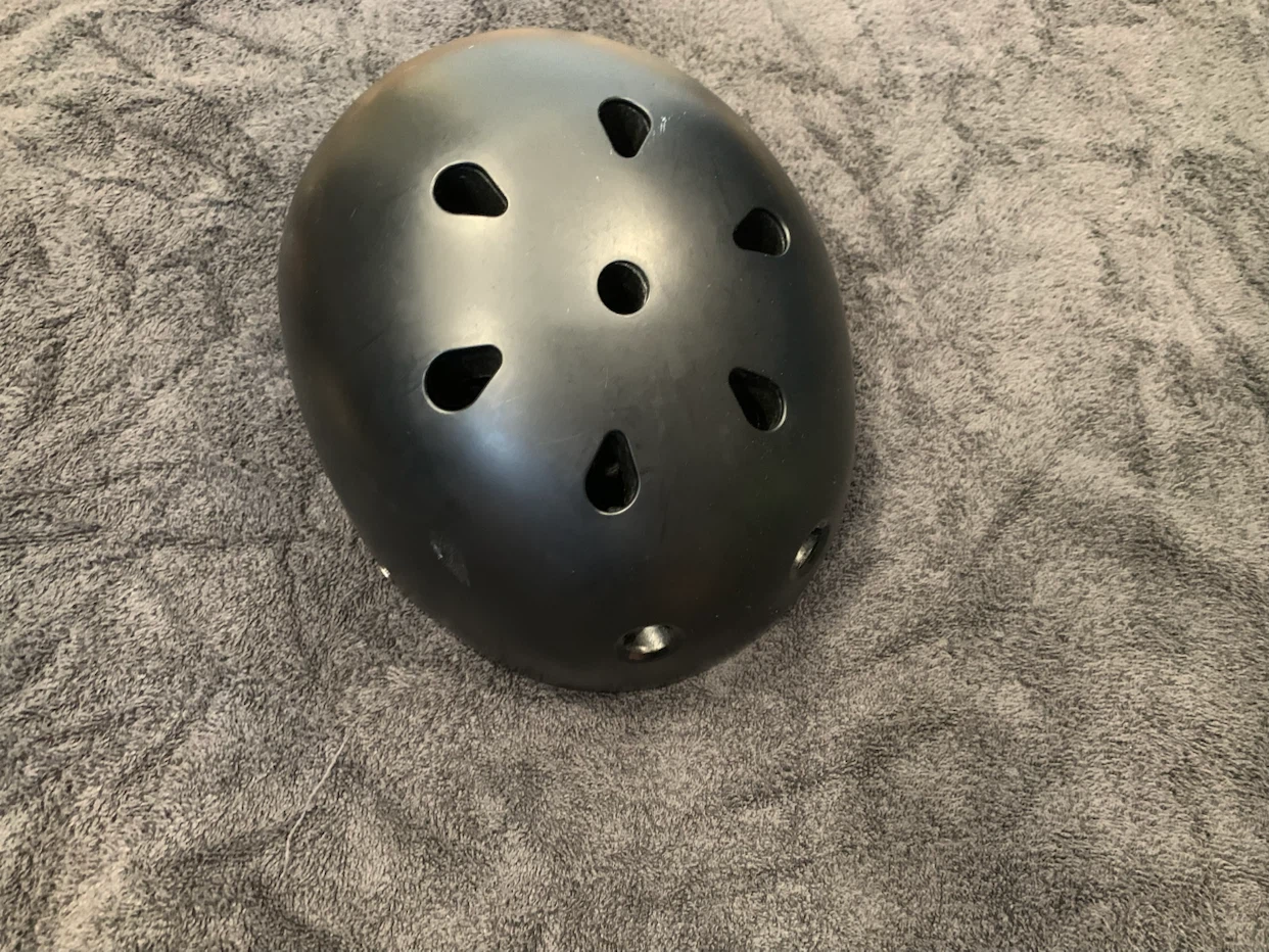 Evo Skateboard Helmet - photo 2