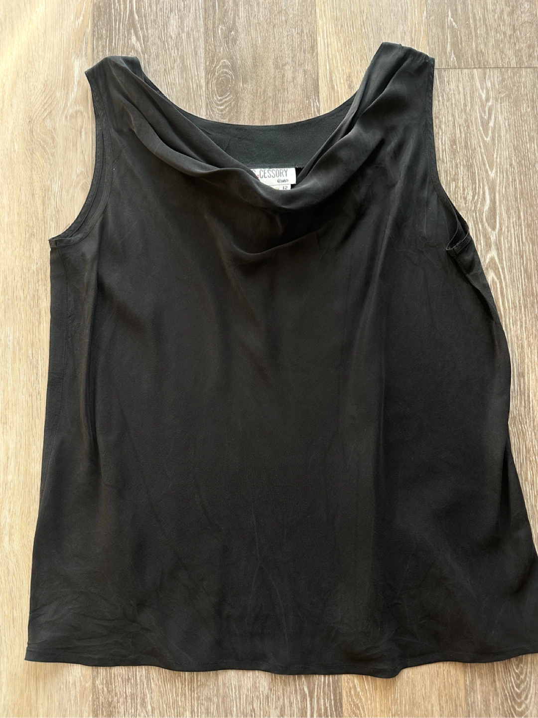 Vintage NEC.CESSORY COMO Silk Sleeveless Top