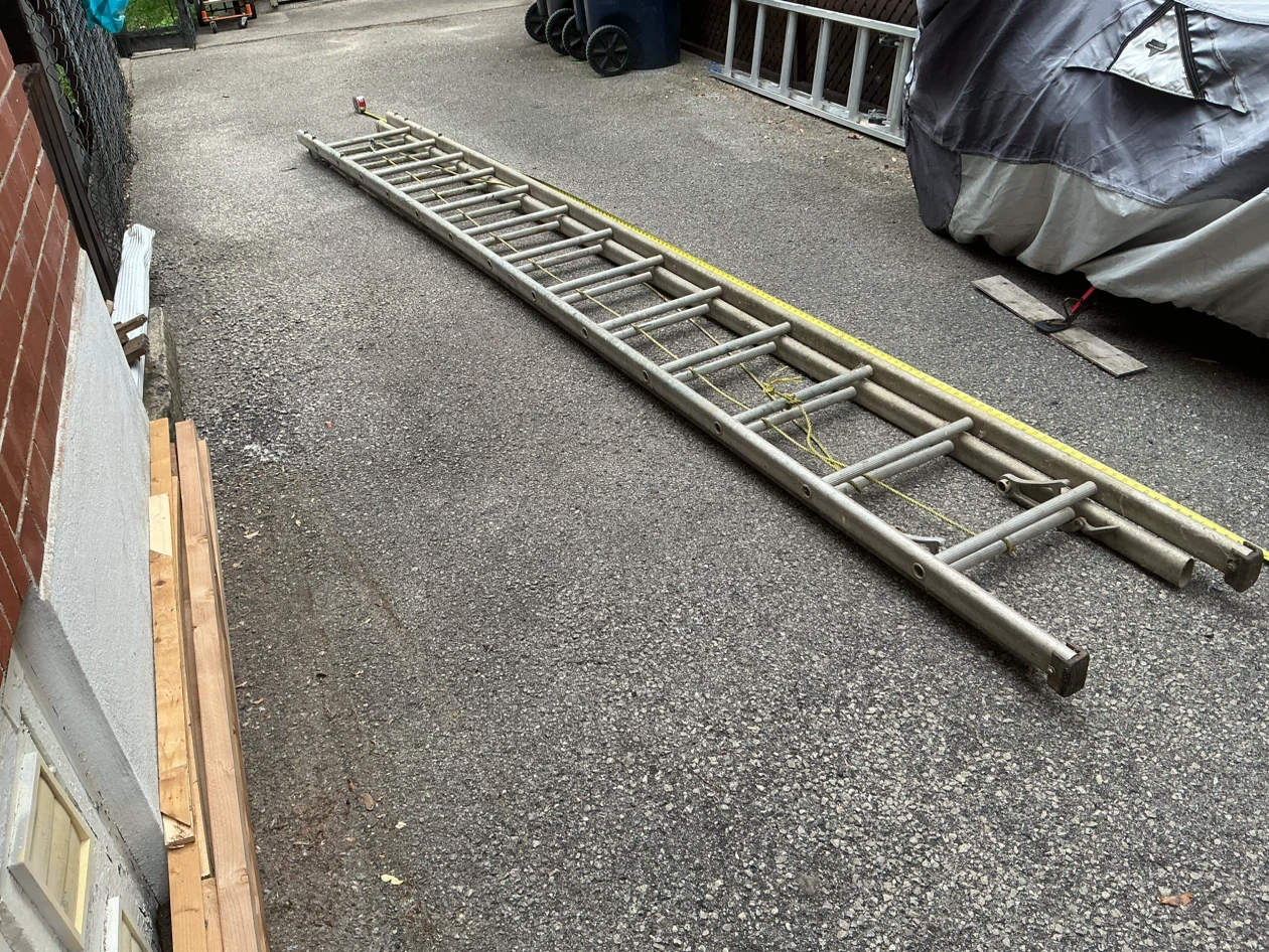 14 Ft. Aluminum Extension Ladder ! - photo 4
