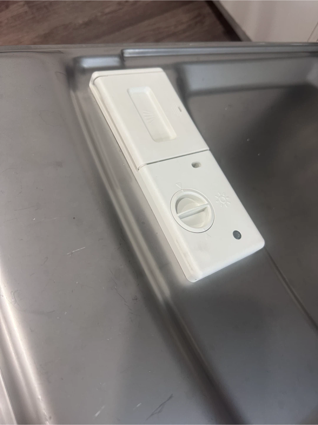 Danby Dishwasher DDW180MWP - photo 4