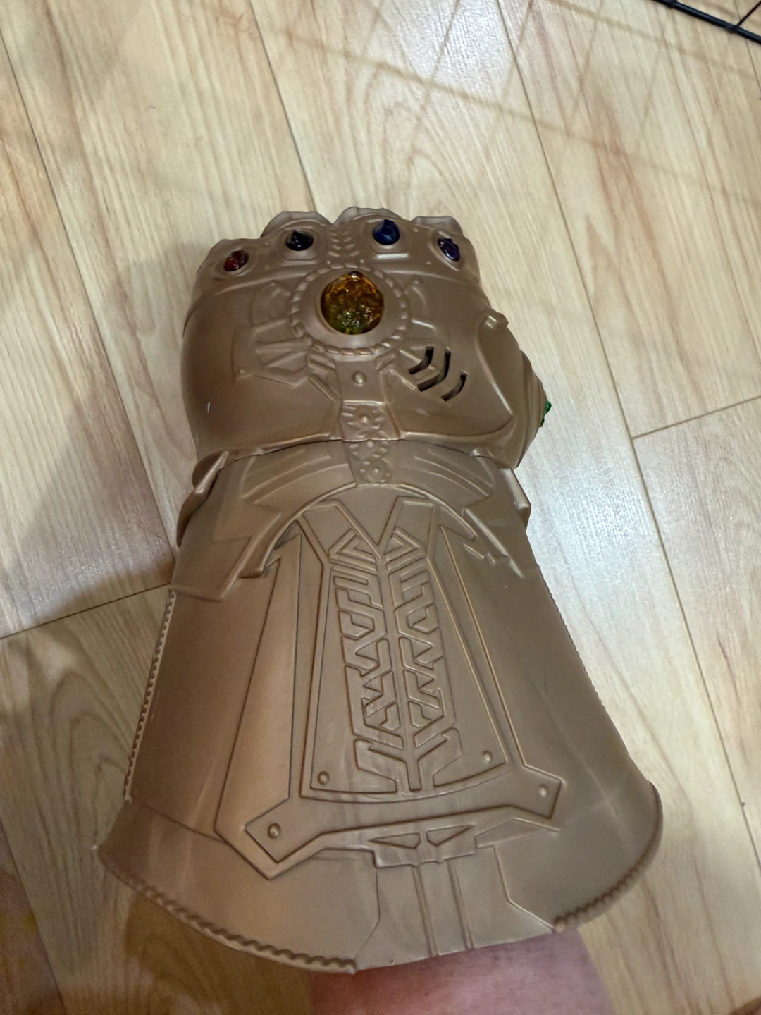 Avengers Infinity Gauntlet Toy - photo 2
