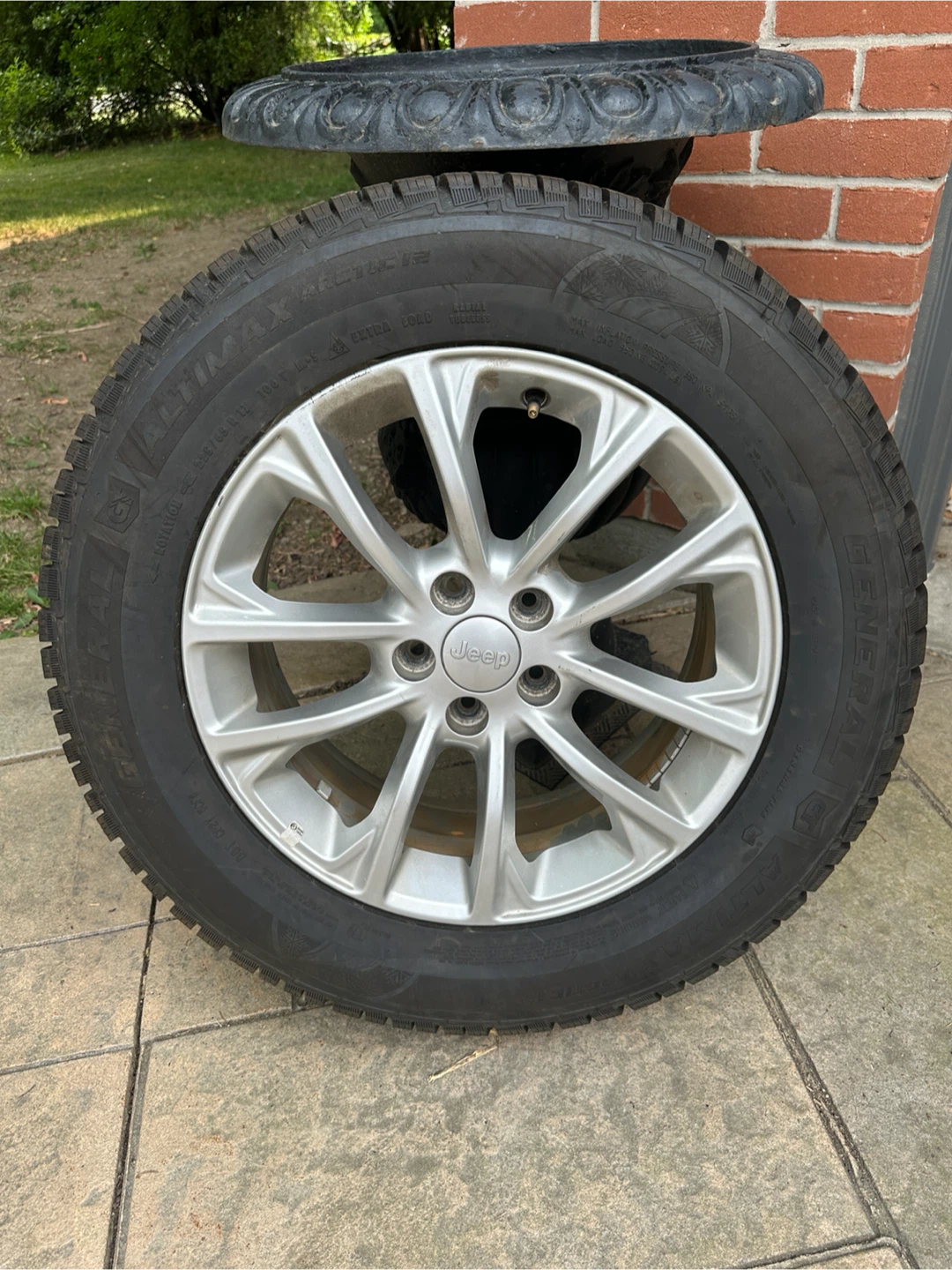 ONE Jeep Alloy Wheel with Tire