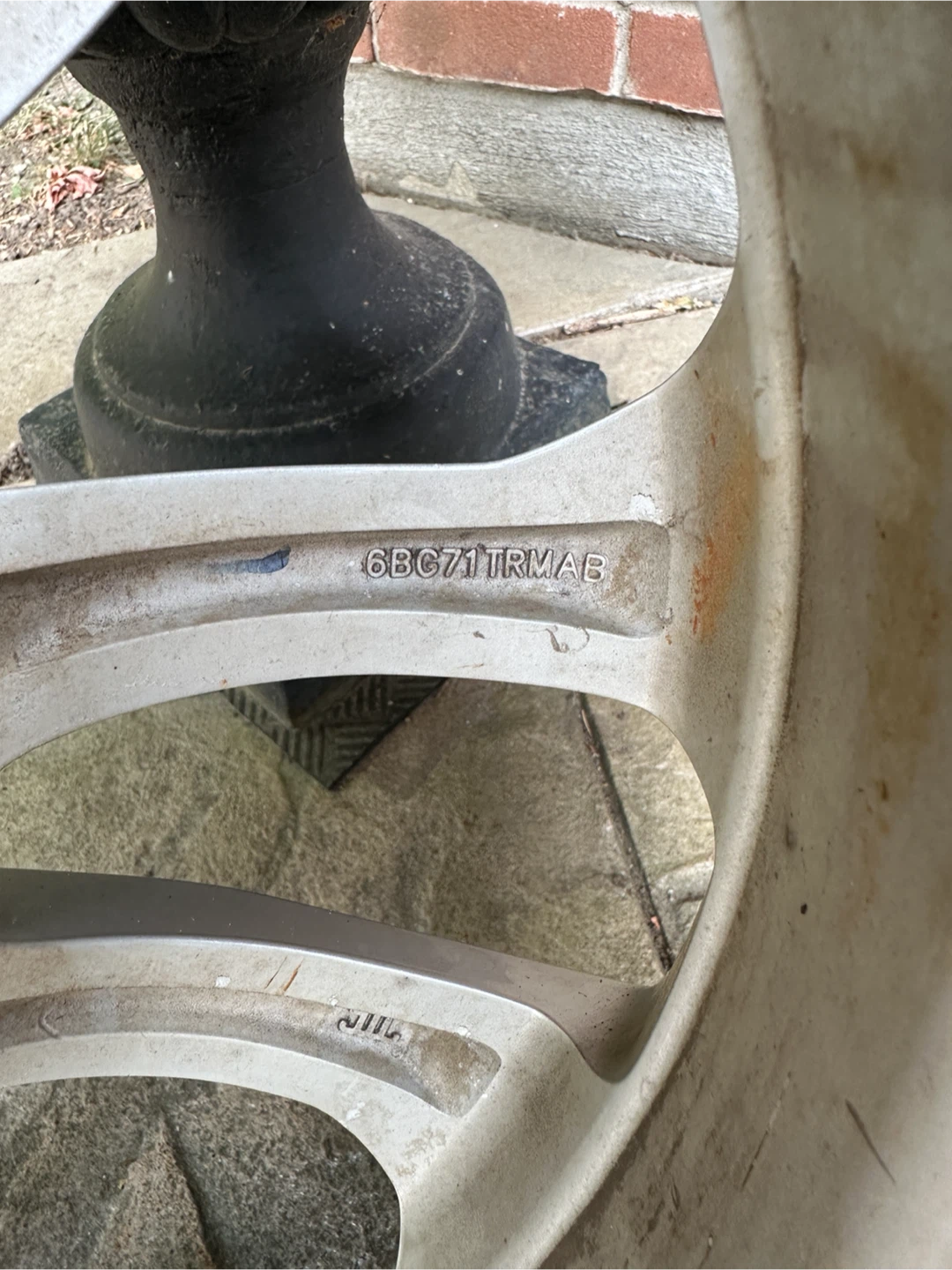 ONE Jeep Alloy Wheel with Tire - photo 2