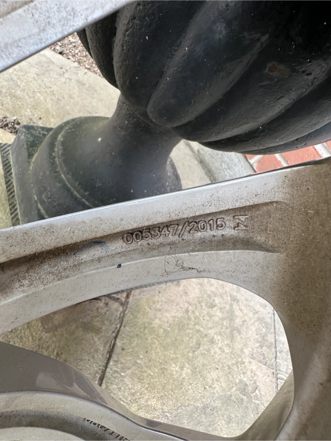 ONE Jeep Alloy Wheel with Tire - photo 3