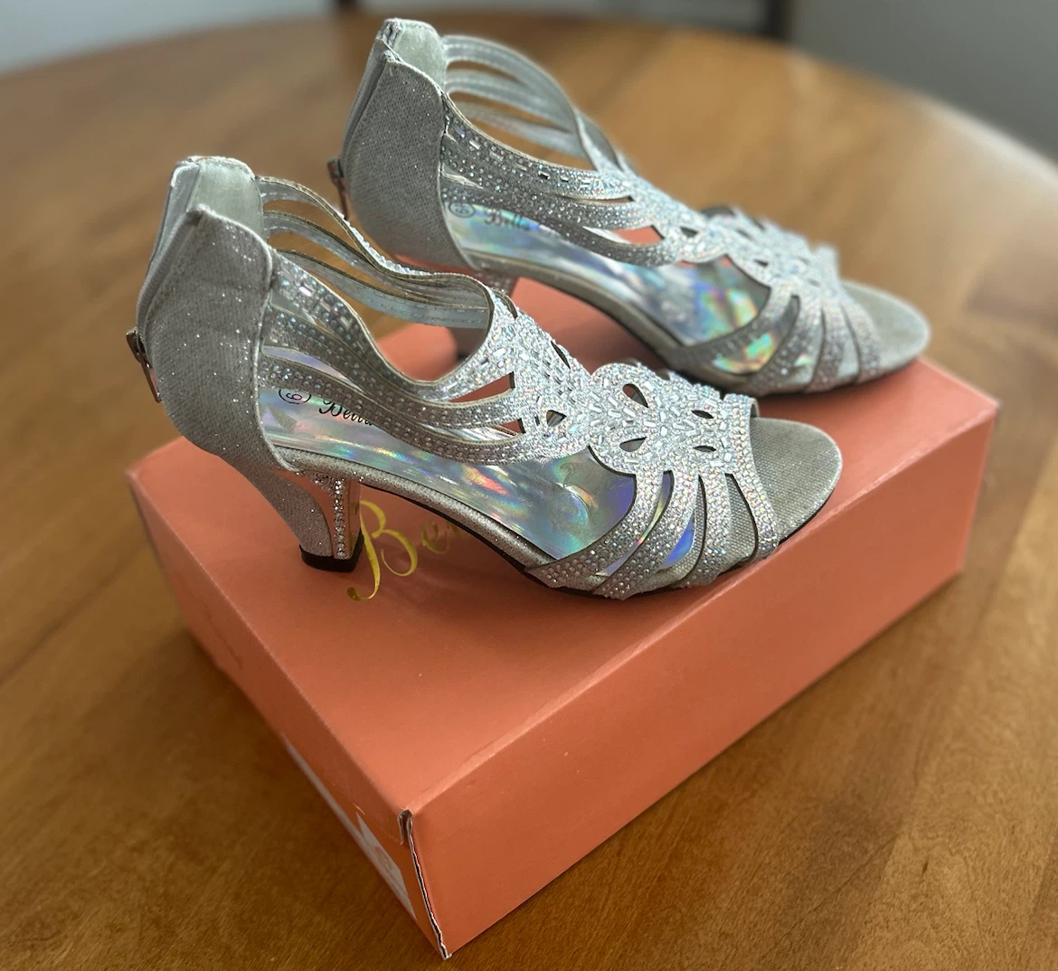 Bella Hanna silver pumps