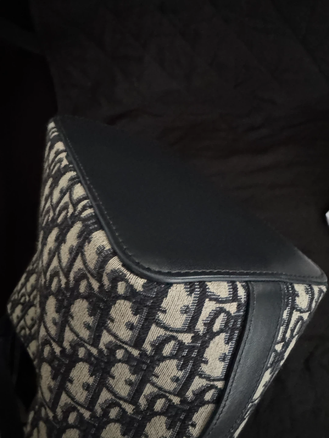Pre-loved Authentic Christian Dior Canvas Oblique Bucket Bag - photo 5