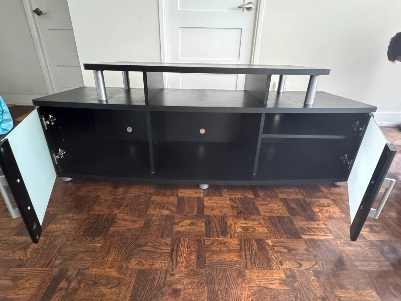 TV Stand - photo 2