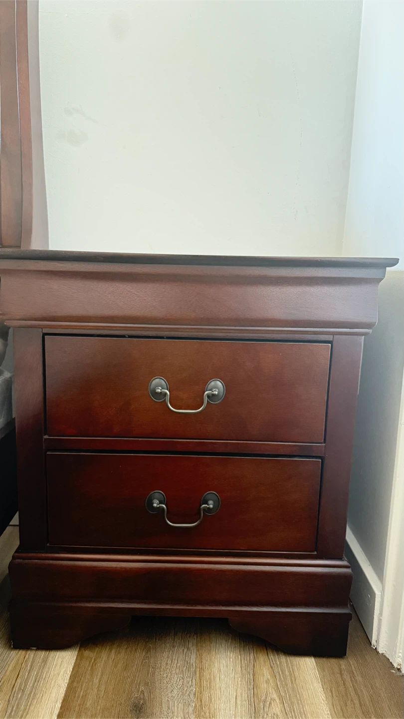 Queen Bed with mattress box and 2 nightstands on sale - photo 2