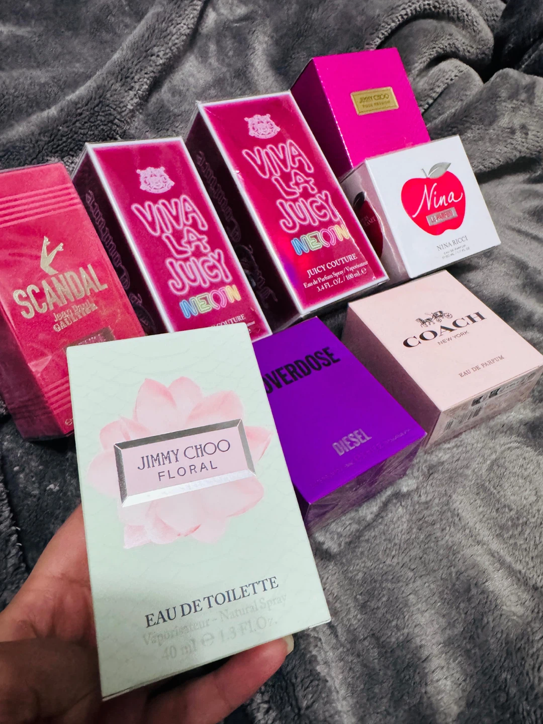 Assorted Women's Perfumes - photo 2