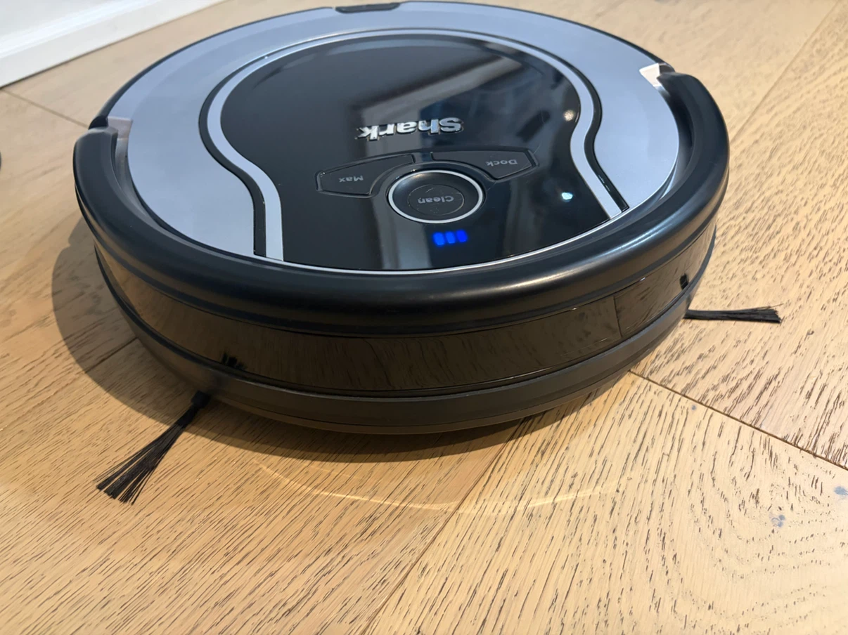 Shark ION Robot Vacuum RV720 – Good Battery - photo 2