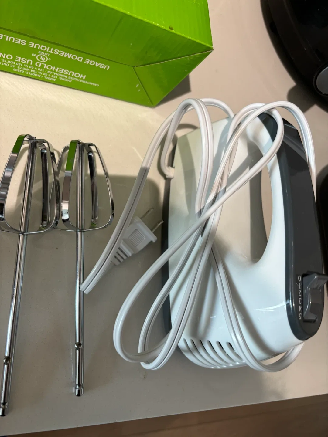 Hand Mixer with Beaters