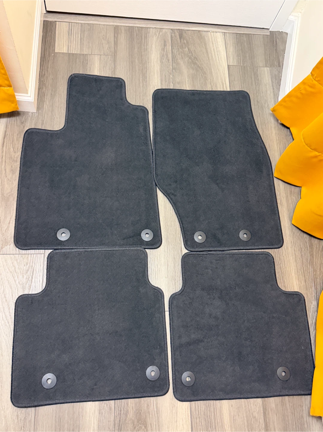 Jeep Grand Cherokee Interior Floor Mats (2022-2026)