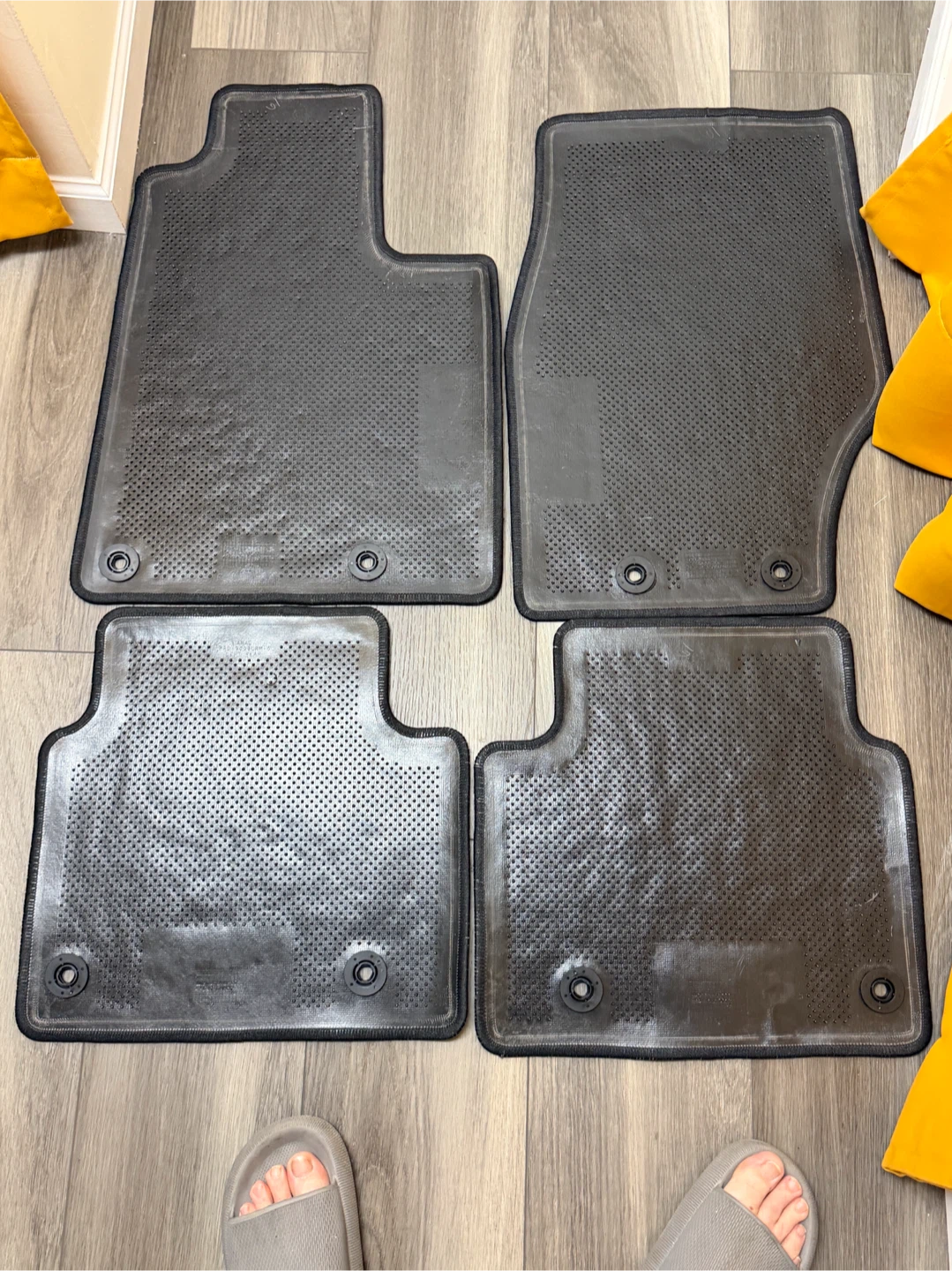 Jeep Grand Cherokee Interior Floor Mats (2022-2026) - photo 2