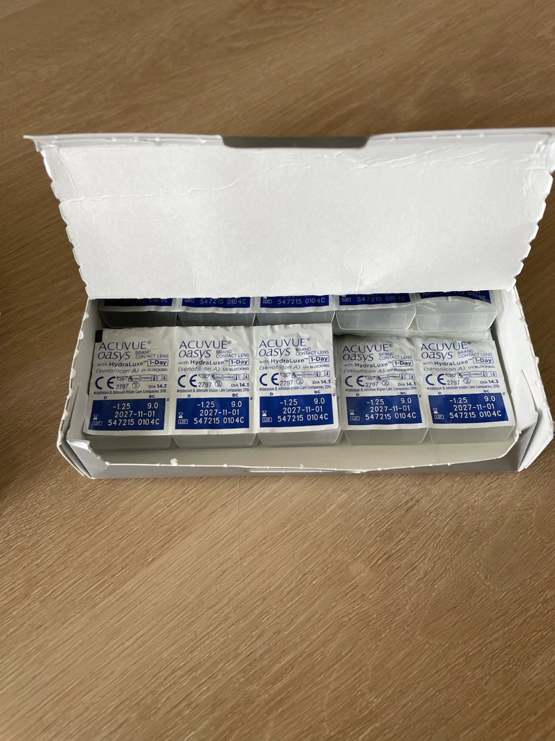 Acuvue Oasys 1-Day -1.00 (123 Lenses) + Extras - photo 3