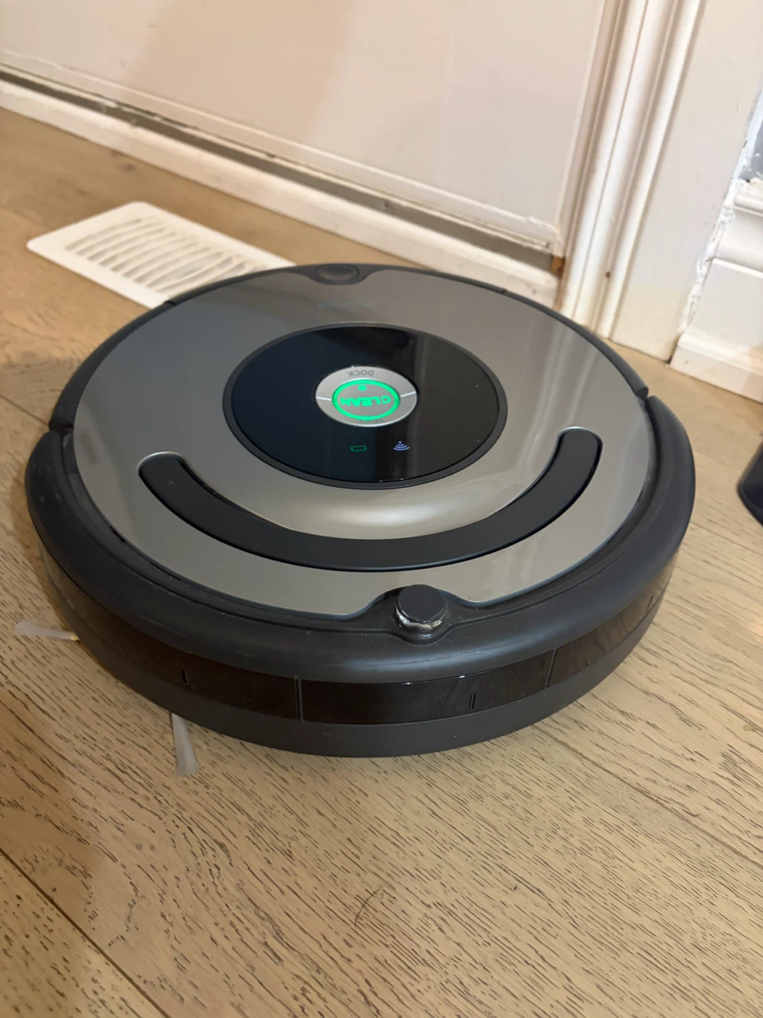iRobot Roomba 677 Wi-Fi Robot Vacuum – Fully Tested