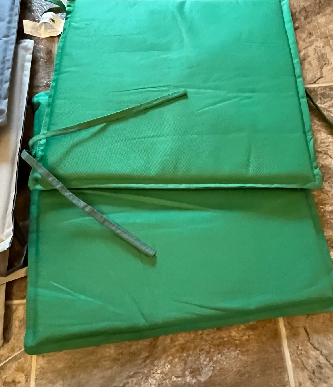 6 Outdoor Chair Cushions - photo 2