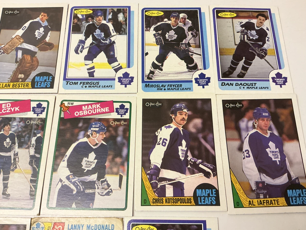 13 Vintage O-Pee-Chee Toronto Maple Leafs Hockey Cards - photo 3