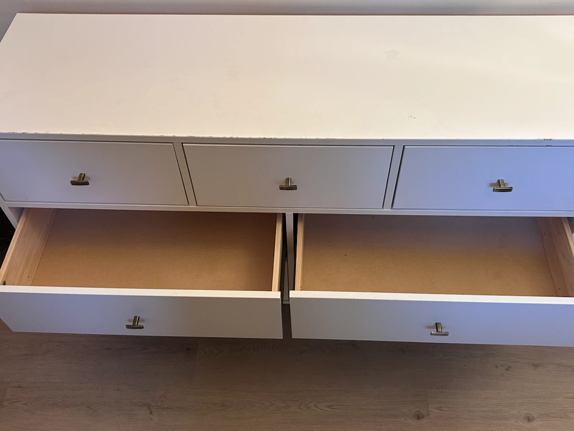 White dresser - photo 4
