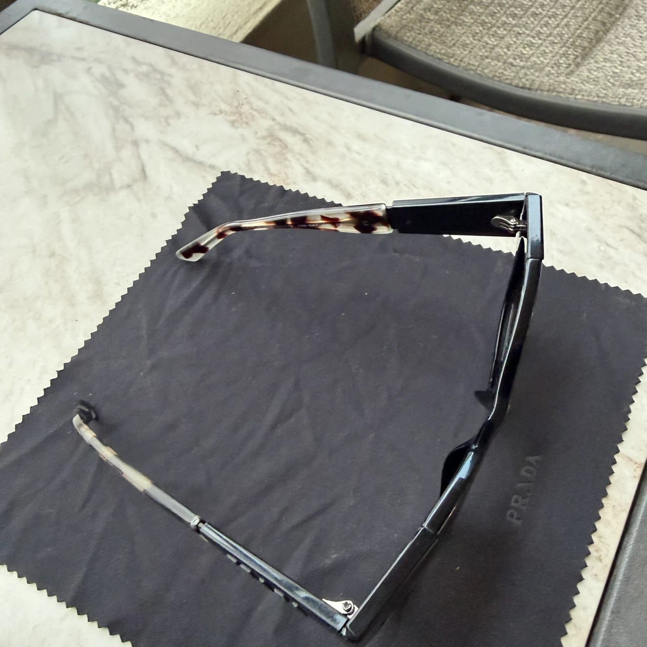 PRADA Sunglasses with Case - photo 2