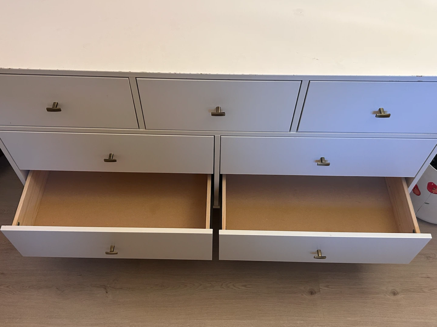 White dresser - photo 3