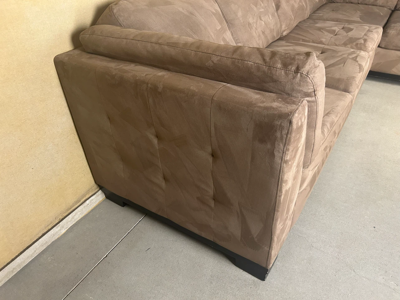 DELIVERY AVAILABLE! 3PC. MICROFIBER SECTIONAL FOR $600! - photo 2