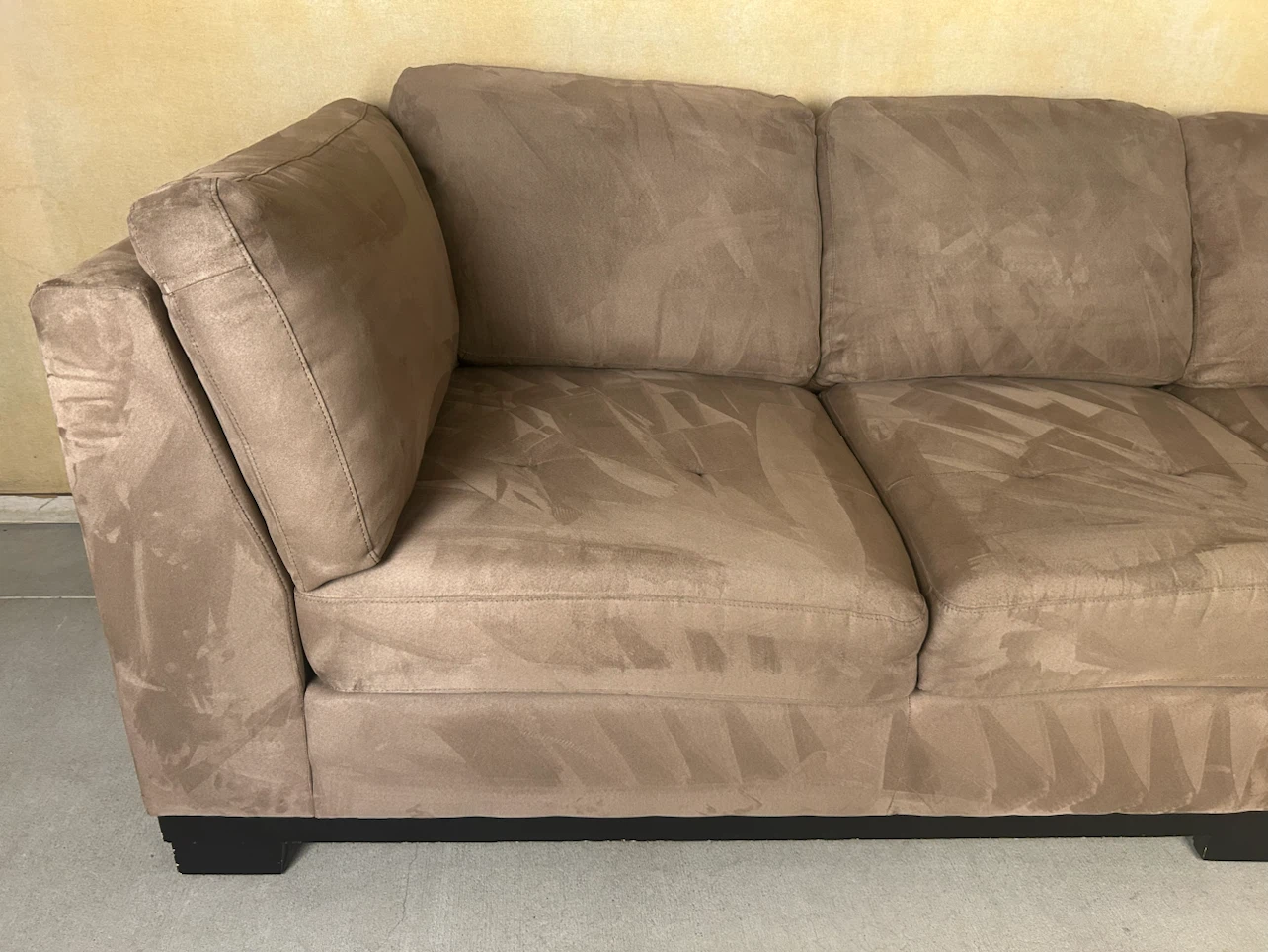 DELIVERY AVAILABLE! 3PC. MICROFIBER SECTIONAL FOR $600! - photo 3